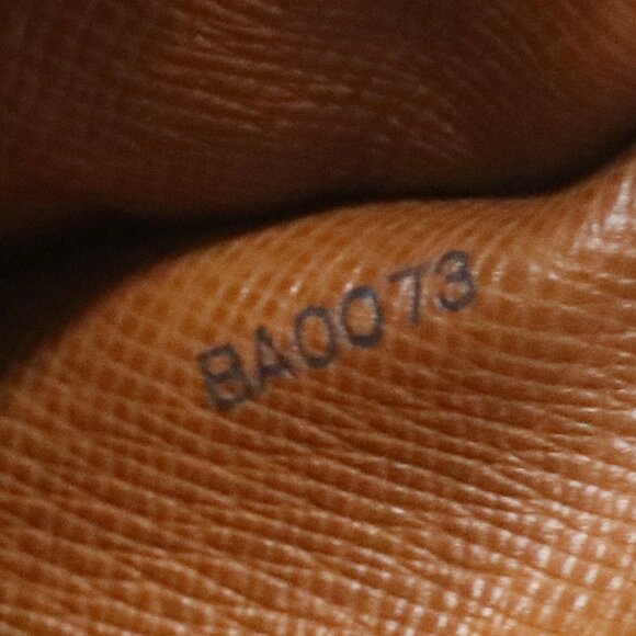 Louis Vuitton Monogram Blois Crossbody Bag M51221 NO0944 BA0073 NQ02591 - Picture 8 of 8